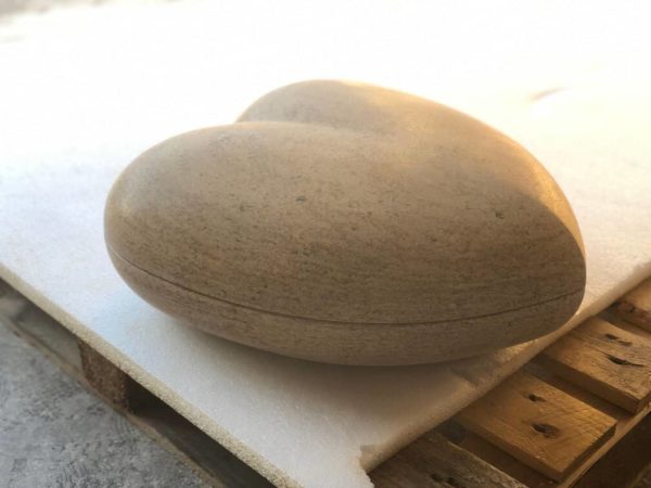 stone_heart_urn_for_ashes