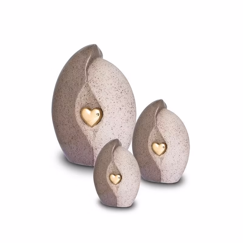 Décor Ceramic Heart Urn - Image 5