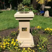 garden_urn_for_ashes_sundial