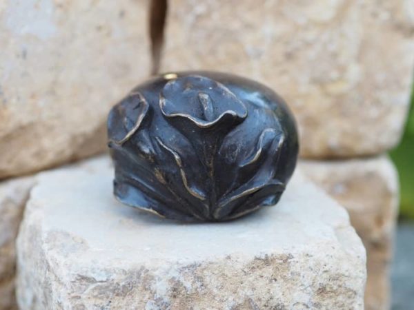 small lily urn for ashes
