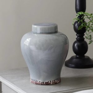 interior_grey_urn_for_ashes