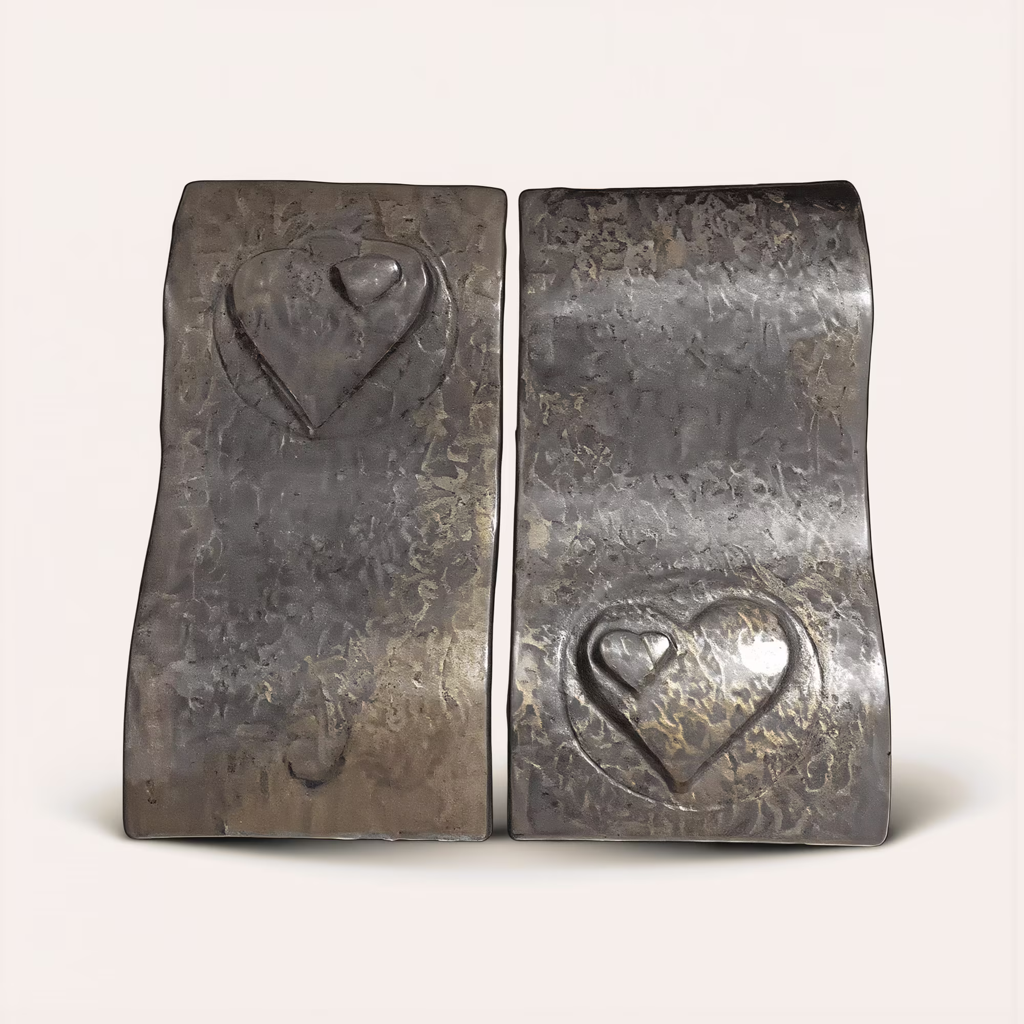 double_heart_urn_for_2_sets_of_ashes