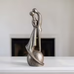 Loved and Lost artist Urn