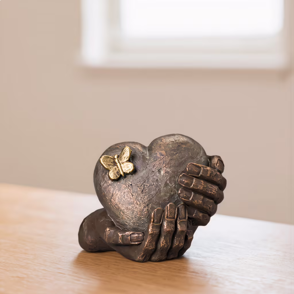 Precious Heart artist Urn